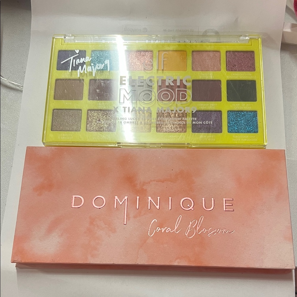 Makeup bundle pallet